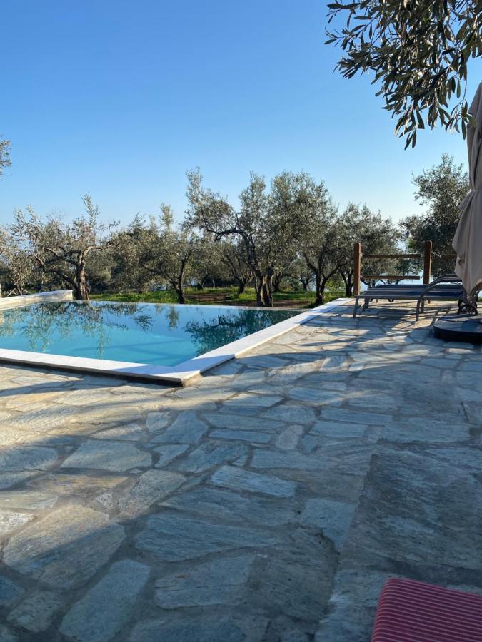 Villa Marouda Glossa Bagian luar foto