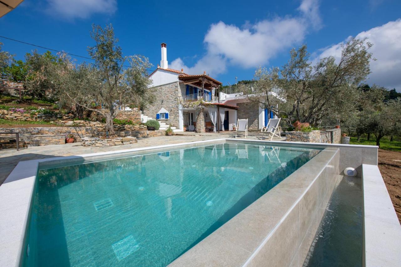 Villa Marouda Glossa Bagian luar foto