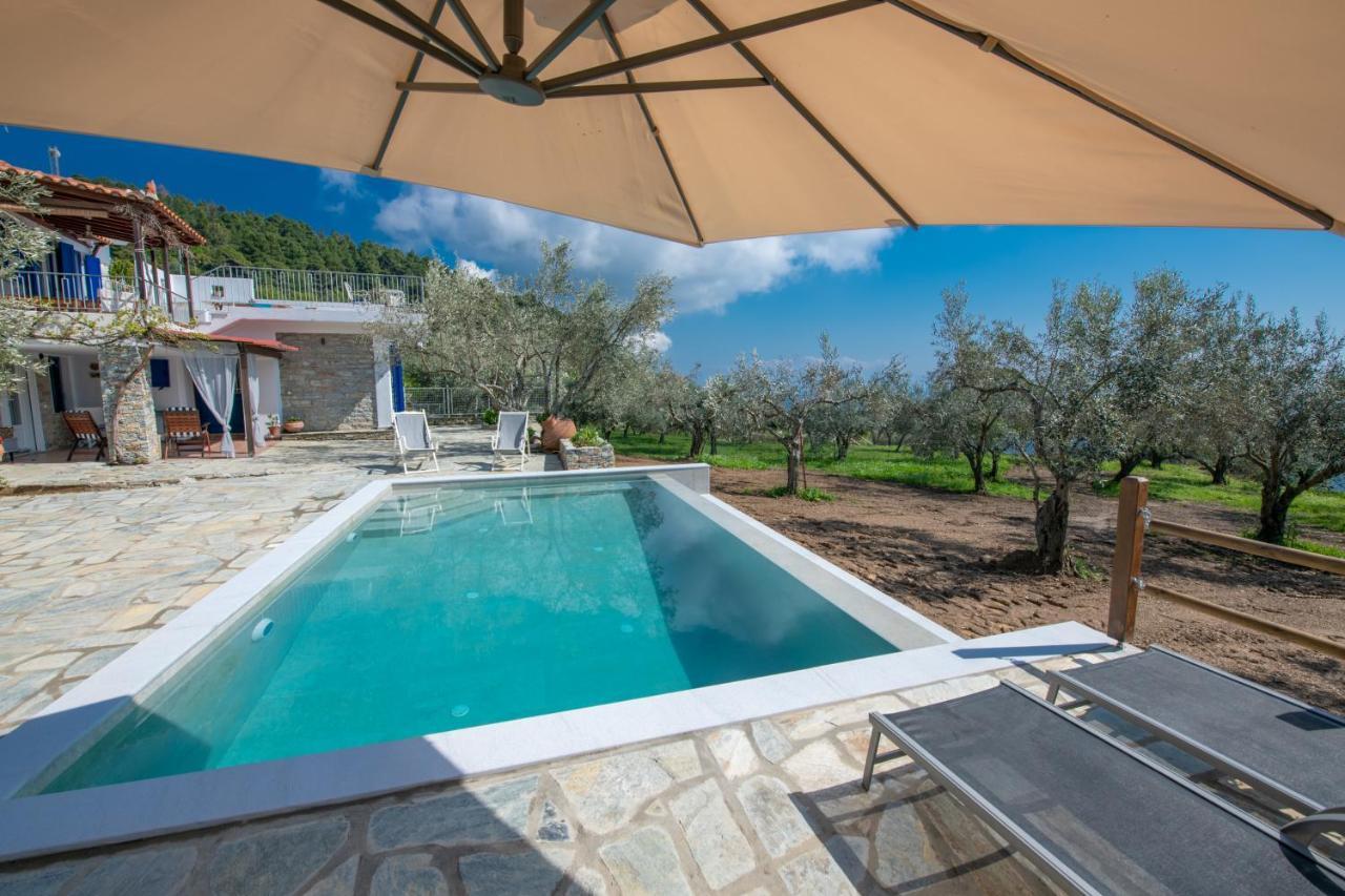 Villa Marouda Glossa Bagian luar foto