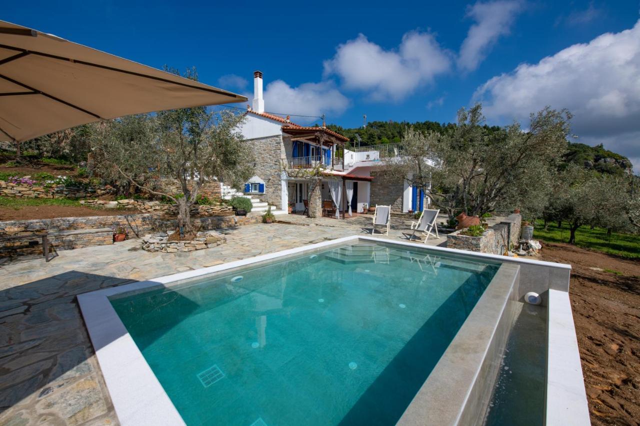 Villa Marouda Glossa Bagian luar foto
