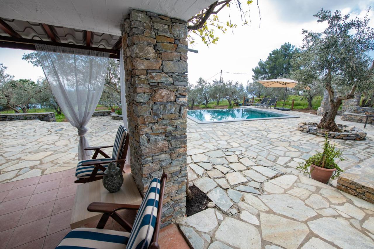 Villa Marouda Glossa Bagian luar foto