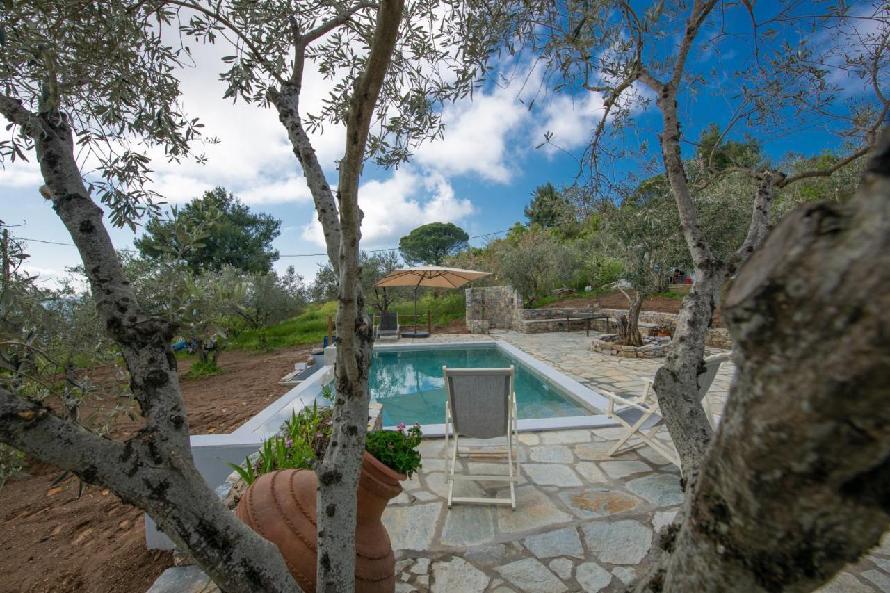 Villa Marouda Glossa Bagian luar foto