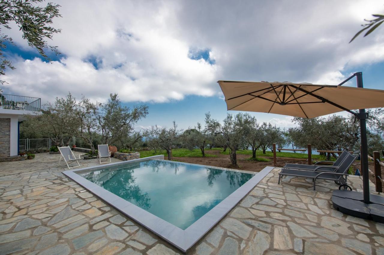 Villa Marouda Glossa Bagian luar foto