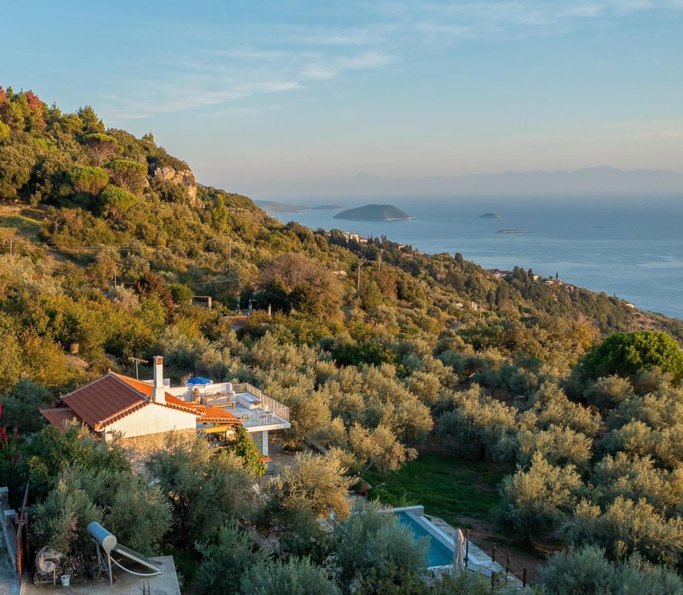 Villa Marouda Glossa Bagian luar foto
