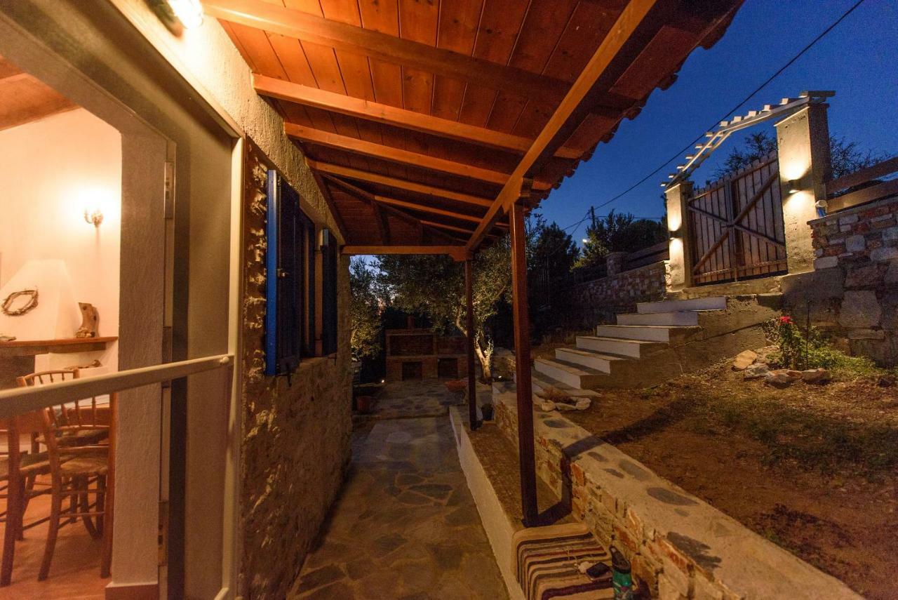 Villa Marouda Glossa Bagian luar foto