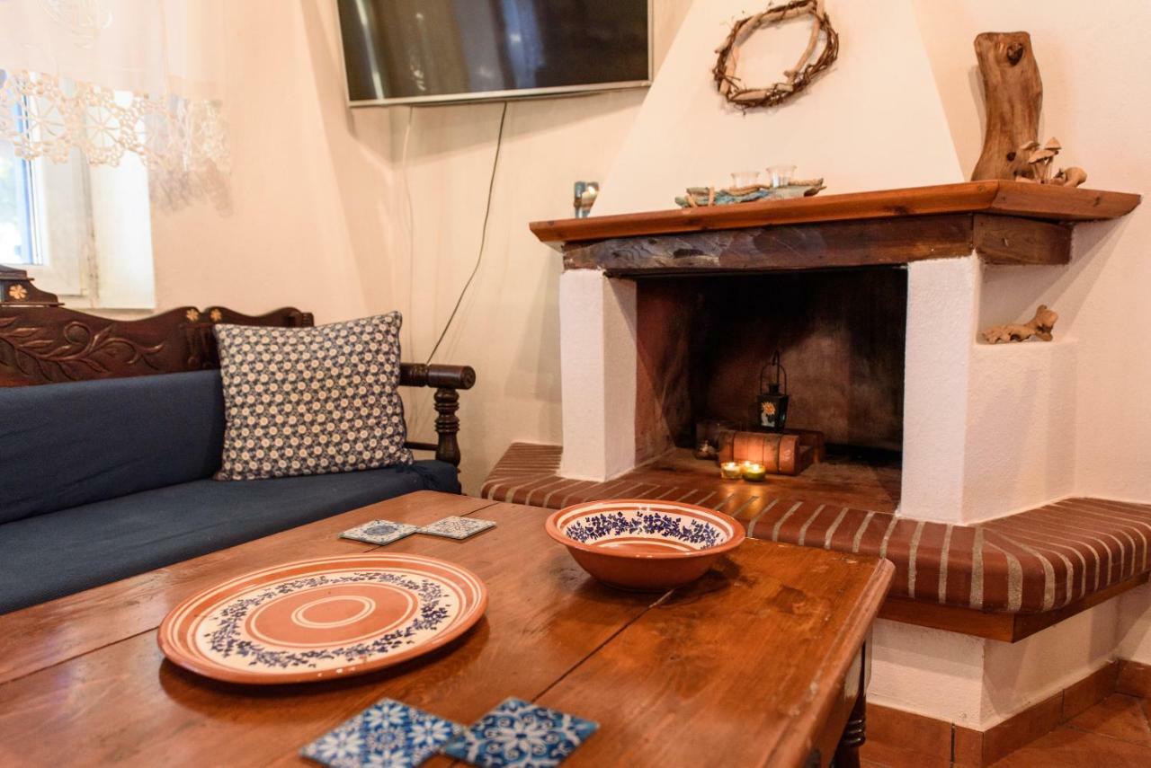 Villa Marouda Glossa Bagian luar foto