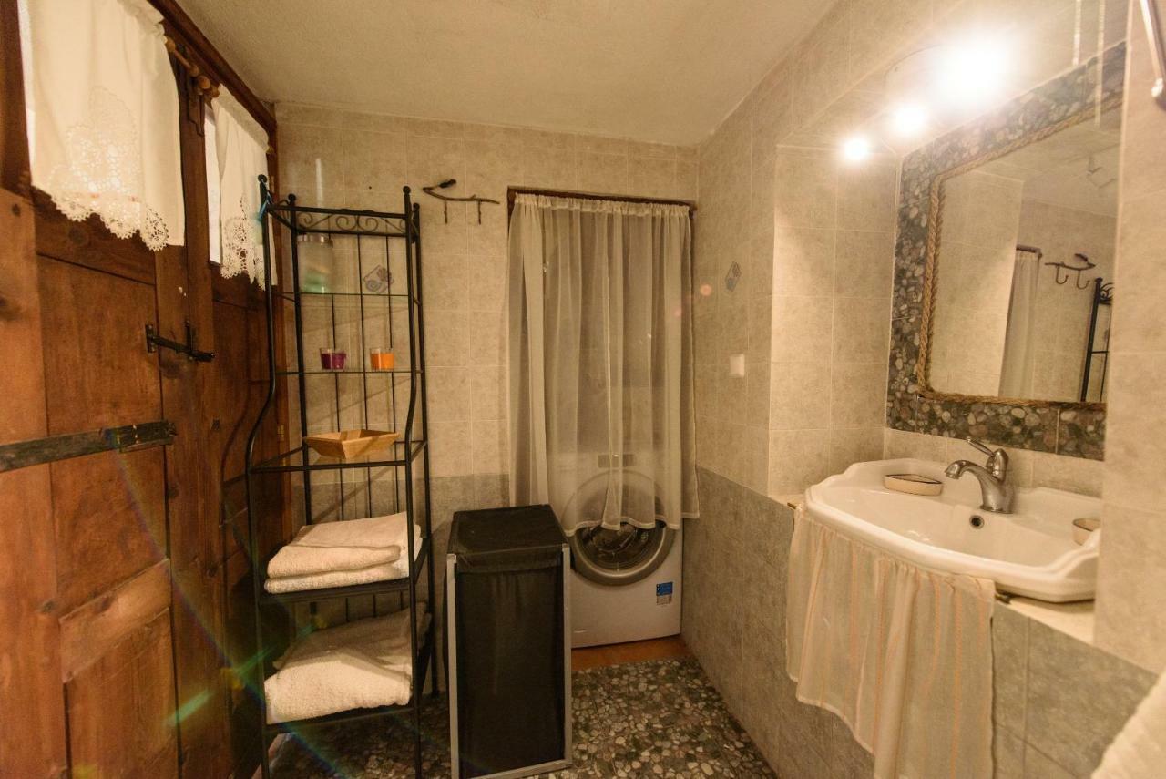 Villa Marouda Glossa Bagian luar foto