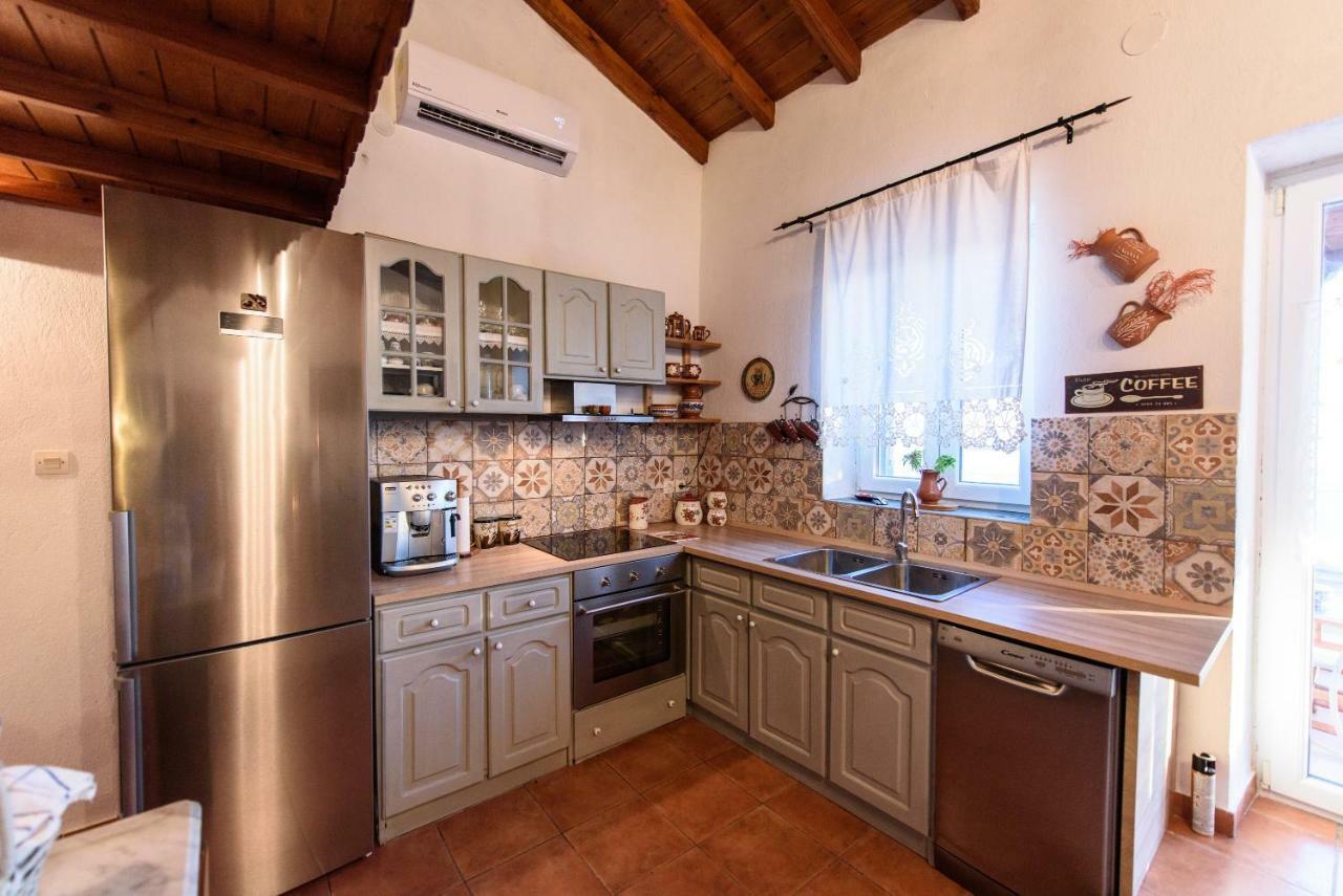Villa Marouda Glossa Bagian luar foto
